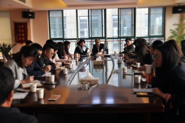 江南平台集团召开2017年度年轻人才培养专题座谈会