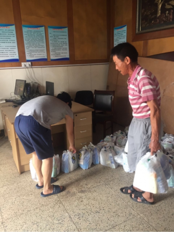 三伏高温送清凉  致敬一线江南平台人